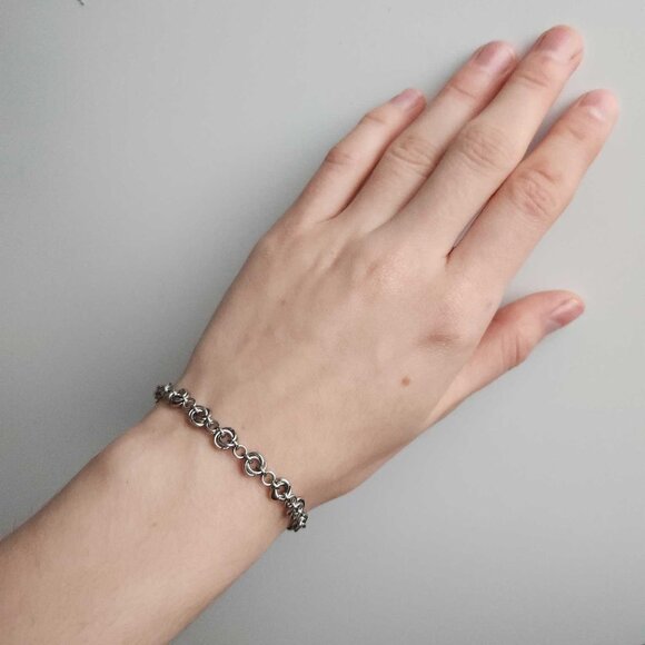 Vintage classic chainmail mobius rose mini silver bracelet - Picture 3 of 9